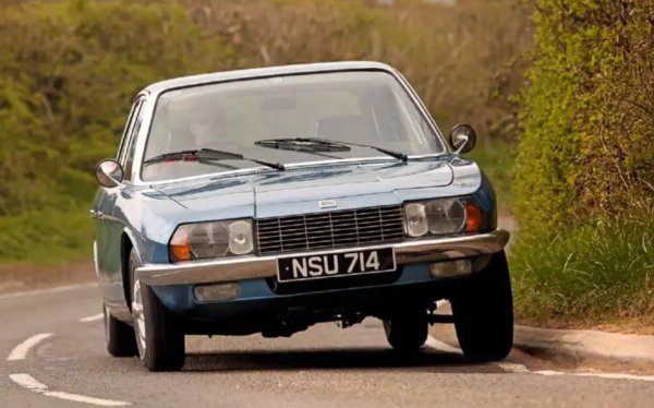 NSU Ro80 е избран за кола на годината през 1968 г., до голяма степен благодарение на своя иновативен дизайн и използването на двуроторен ванкелов двигател. Това несъмнено е една умна кола, която може да се движи гладко при високи скорости. За съжаление, този двигател се оказа ненадежден, като само 37 204 броя от Ro80 са направени през 11-годишния производствен цикъл.